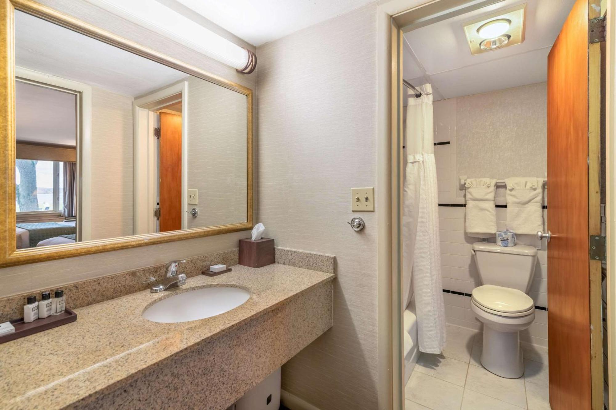 The Inn At Gran View Ogdensburg, Ascend Hotel Collection Екстер'єр фото